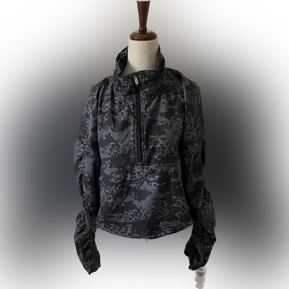 Calvin Klein Performance- NWT - Women’s: M -Half-zip- Pull-Over -Windbreaker